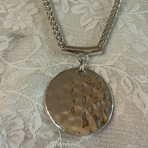Adjustable silver toned Fashion necklace